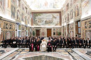 León XIV: Conviértanse en “itinerarios de la mente hacia Dios”