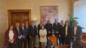 Encuentro con el Cardenal Fernández en el Dicasterio para la Doctrina de la Fe